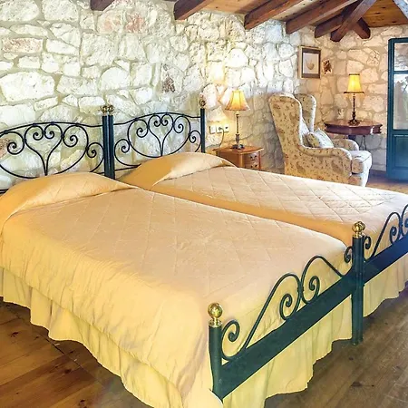Lida Villa Agios Leon